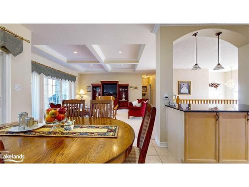 26 Fairway Crescent, Wasaga Beach, ON - Indoor Photo Showing Dining Room