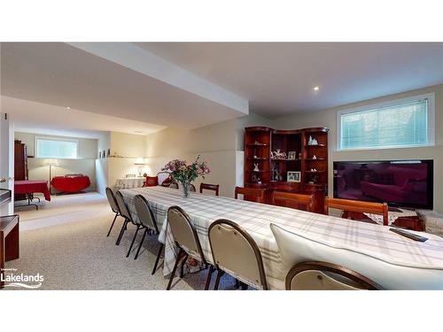 26 Fairway Crescent, Wasaga Beach, ON - Indoor Photo Showing Dining Room