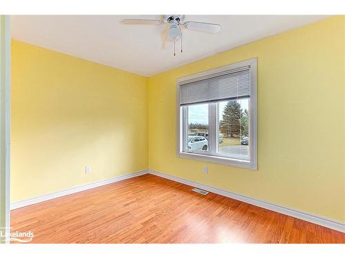 4228 Hogback Road, Glencairn, ON - Indoor Photo Showing Other Room