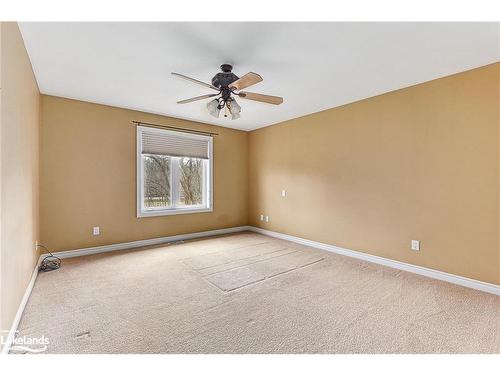 4228 Hogback Road, Glencairn, ON - Indoor Photo Showing Other Room