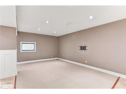 4228 Hogback Road, Glencairn, ON - Indoor Photo Showing Other Room