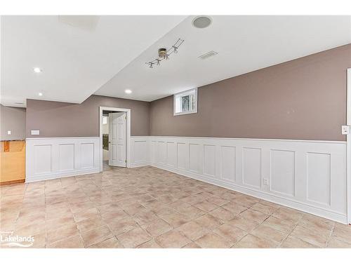 4228 Hogback Road, Glencairn, ON - Indoor Photo Showing Other Room