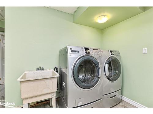 4228 Hogback Road, Glencairn, ON - Indoor Photo Showing Laundry Room