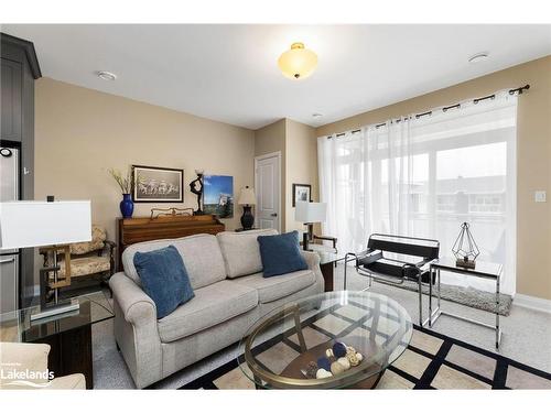 302-20 C Silver Birch Court, Parry Sound, ON - Indoor Photo Showing Living Room