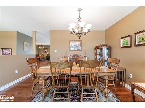 16 St Amant Road, Penetanguishene, ON - Indoor Photo Showing Dining Room