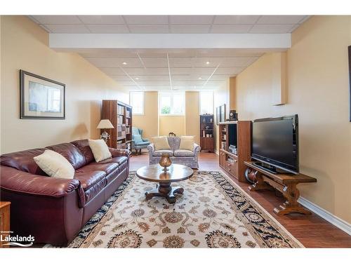 16 St Amant Road, Penetanguishene, ON - Indoor Photo Showing Living Room