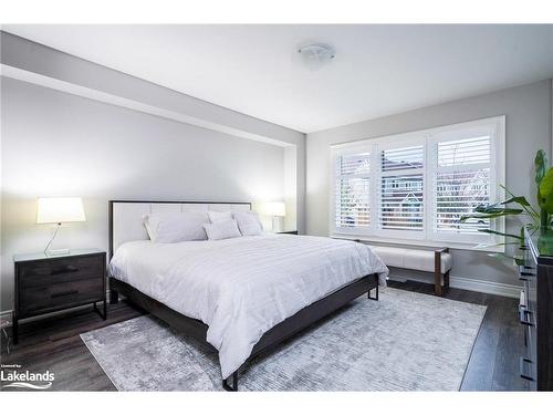 38 Carpenter Street, Collingwood, ON - Indoor Photo Showing Bedroom