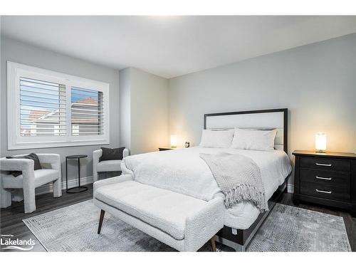 38 Carpenter Street, Collingwood, ON - Indoor Photo Showing Bedroom