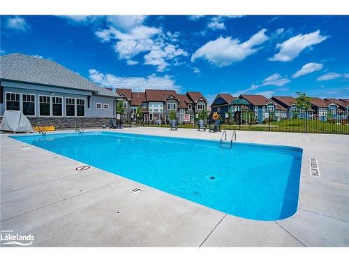 38 Carpenter Street, Collingwood, ON - Outdoor With In Ground Pool