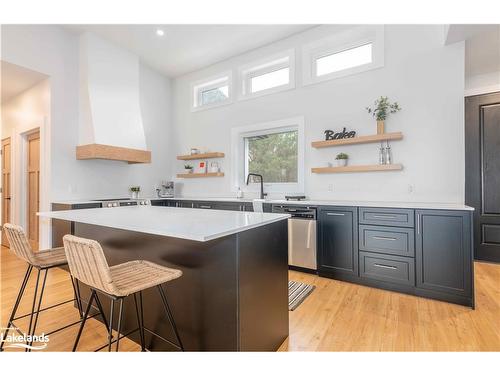 3 Edgar Street, Sundridge, ON - Indoor Photo Showing Kitchen