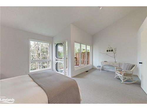 21 Barker Boulevard, Collingwood, ON - Indoor Photo Showing Bedroom