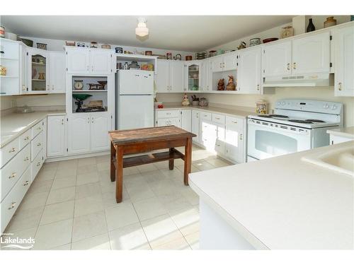 67 Maple Street, Victoria Harbour, ON - Indoor Photo Showing Kitchen