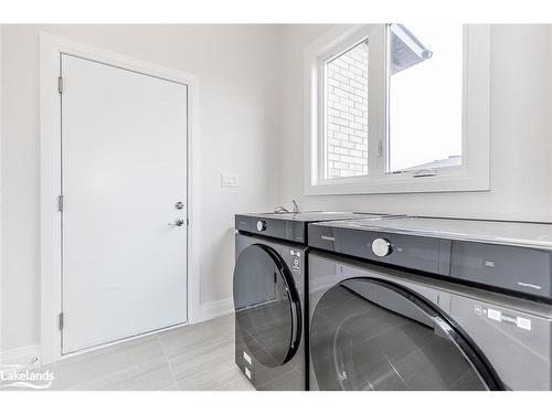 183 West Ridge Drive, Thornbury, ON - Indoor Photo Showing Laundry Room