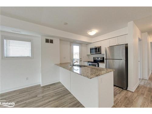 208-2 Cove Court, Collingwood, ON - Indoor Photo Showing Kitchen