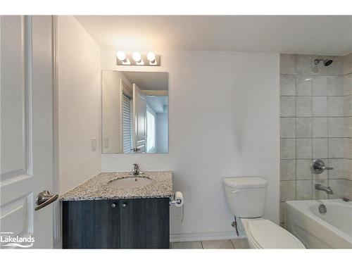 208-2 Cove Court, Collingwood, ON - Indoor Photo Showing Bathroom