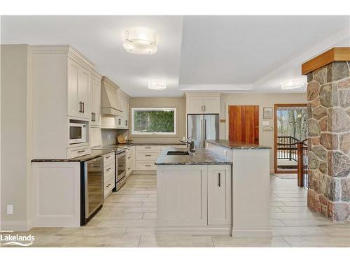 2983 Whelan Way, Washago, ON - Indoor Photo Showing Kitchen