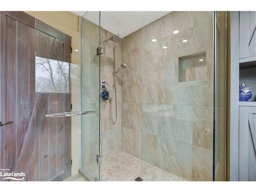 2983 Whelan Way, Washago, ON - Indoor Photo Showing Bathroom