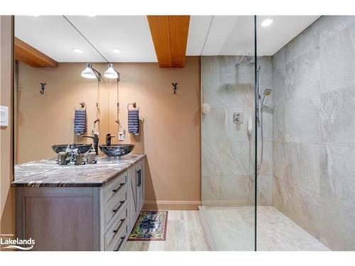 2983 Whelan Way, Washago, ON - Indoor Photo Showing Bathroom