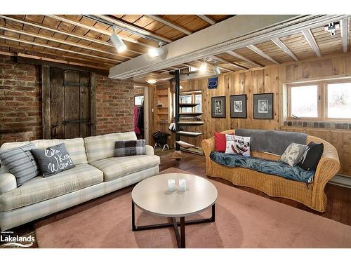 4-242 Arrowhead Road, The Blue Mountains, ON - Indoor Photo Showing Living Room