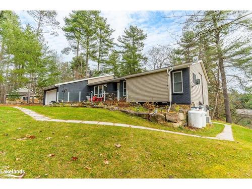 1012 Parasol Drive, Algonquin Highlands, ON - Outdoor