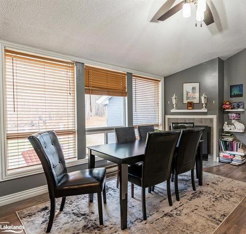 1012 Parasol Drive, Algonquin Highlands, ON - Indoor Photo Showing Dining Room