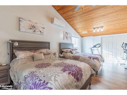 1012 Parasol Drive, Algonquin Highlands, ON - Indoor Photo Showing Bedroom