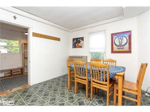 322 Armstrong Street, Tay, ON - Indoor Photo Showing Dining Room