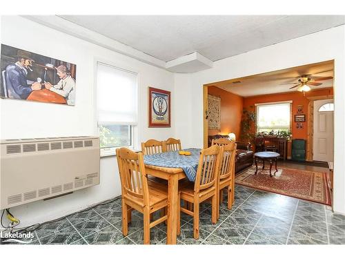 322 Armstrong Street, Tay, ON - Indoor Photo Showing Dining Room