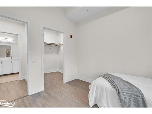 309-121 Mary Street, Clearview, ON - Indoor Photo Showing Bedroom