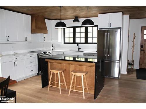 204 Wurm Road, Magnetawan, ON - Indoor Photo Showing Kitchen