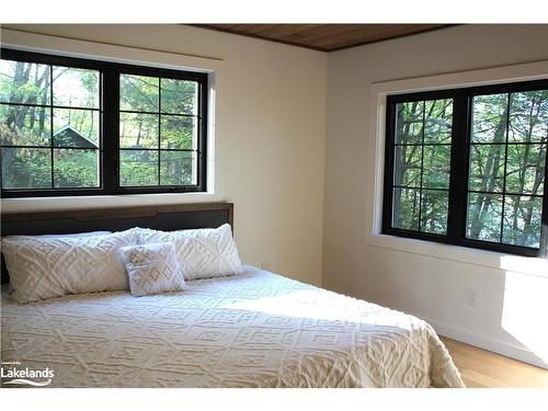 204 Wurm Road, Magnetawan, ON - Indoor Photo Showing Bedroom