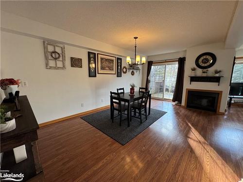 20 Liza Crescent, Bracebridge, ON - Indoor Photo Showing Living Room With Fireplace