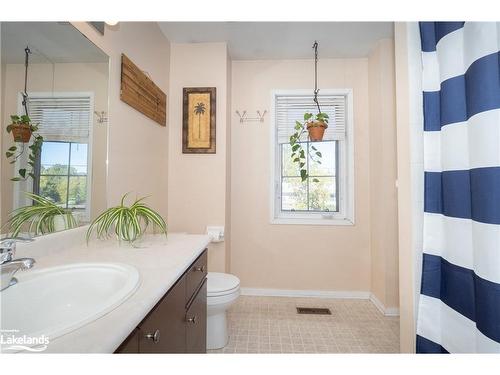 20 Liza Crescent, Bracebridge, ON - Indoor Photo Showing Bathroom