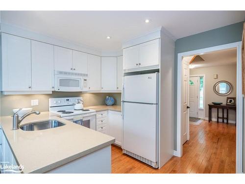 167 Luckport Crescent, Midland, ON - Indoor Photo Showing Kitchen