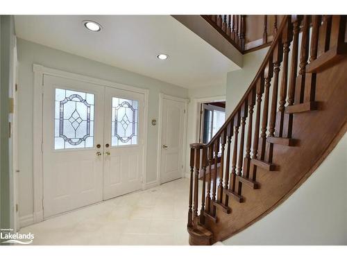 46 Fairway Crescent, Wasaga Beach, ON - Indoor Photo Showing Other Room