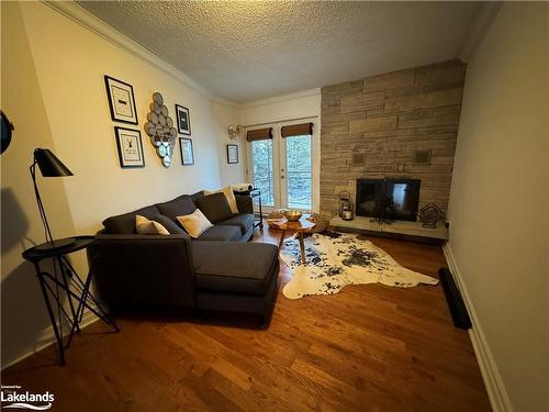 1 Georgian Manor Drive, Collingwood, ON - Indoor Photo Showing Living Room With Fireplace