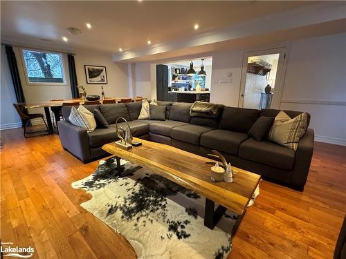 1 Georgian Manor Drive, Collingwood, ON - Indoor Photo Showing Living Room