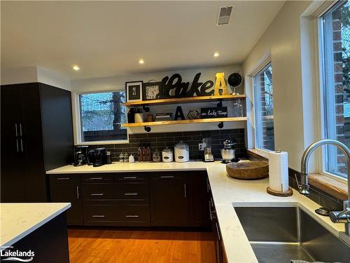 1 Georgian Manor Drive, Collingwood, ON - Indoor Photo Showing Kitchen