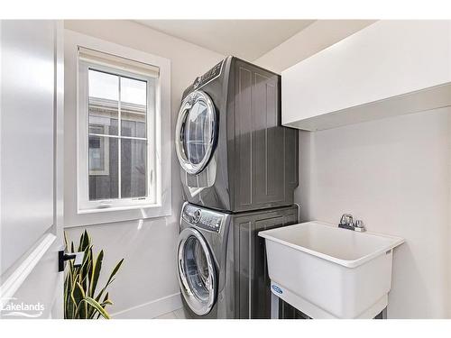 120 Sycamore Street, The Blue Mountains, ON - Indoor Photo Showing Laundry Room