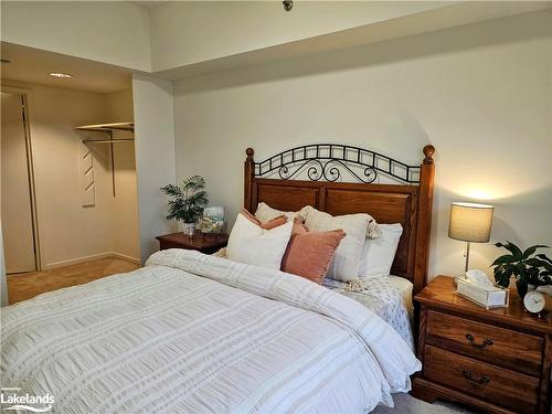 109-49 Raglan Street, Collingwood, ON - Indoor Photo Showing Bedroom