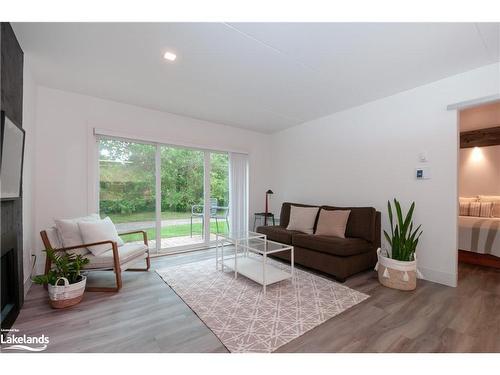 50-19 Dawson Drive, Collingwood, ON - Indoor Photo Showing Living Room