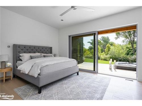 104 Grindelwald Court, The Blue Mountains, ON - Indoor Photo Showing Bedroom