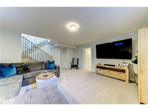 1 Bianca Crescent, Wasaga Beach, ON - Indoor Photo Showing Living Room