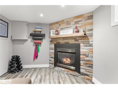 261 Castle Road, Midland, ON - Indoor Photo Showing Living Room With Fireplace