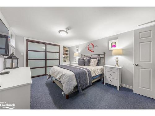 261 Castle Road, Midland, ON - Indoor Photo Showing Bedroom