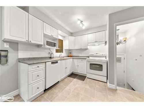 261 Castle Road, Midland, ON - Indoor Photo Showing Kitchen