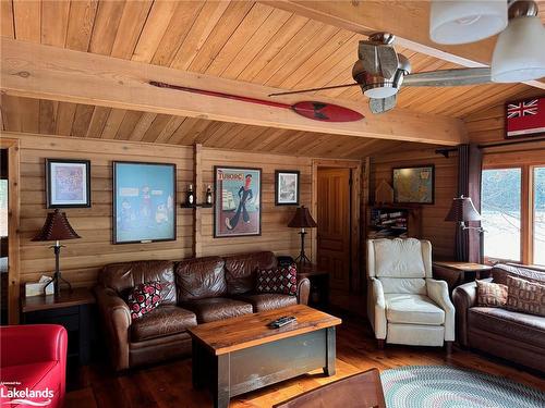 71 Earls Road, Mactier, ON - Indoor Photo Showing Living Room