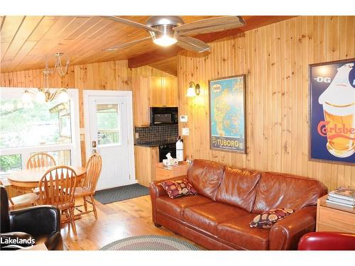 71 Earls Road, Mactier, ON - Indoor Photo Showing Living Room