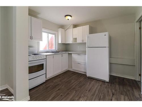 347 Midland Avenue, Midland, ON - Indoor Photo Showing Kitchen