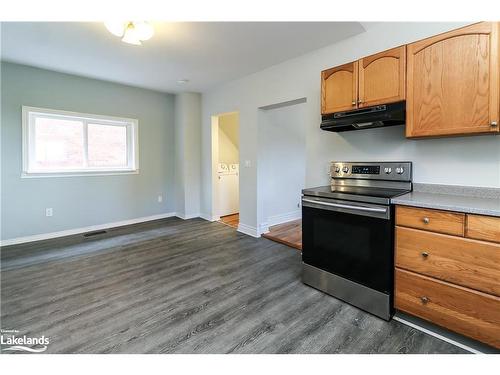 347 Midland Avenue, Midland, ON - Indoor Photo Showing Kitchen